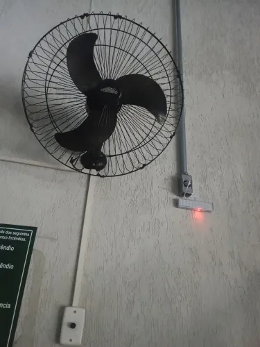Ventilador de parede furacão, ideal para igrejas e salões 
