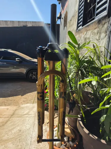 Suspensão Fox 34 kashima 120mm dourada