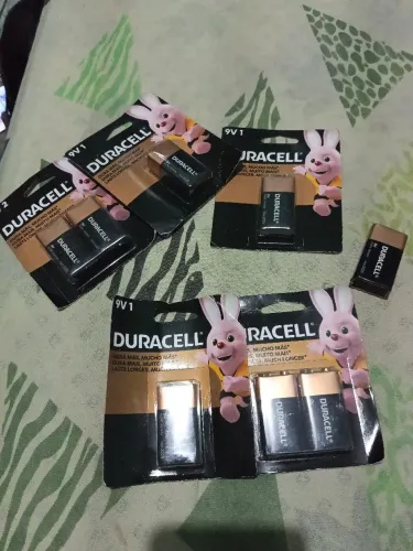 Várias baterias Duracell preço a combinar