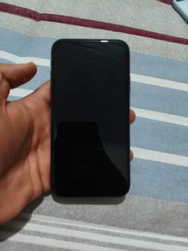 Vendo iPhone XR semi novo