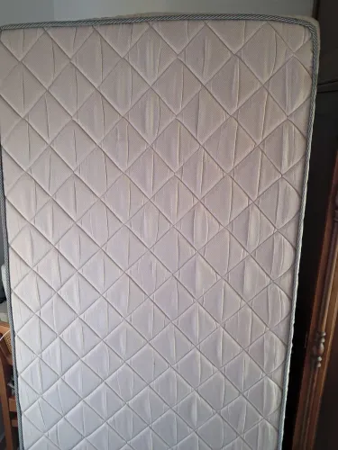 Colchão solteiro D45 semi novo