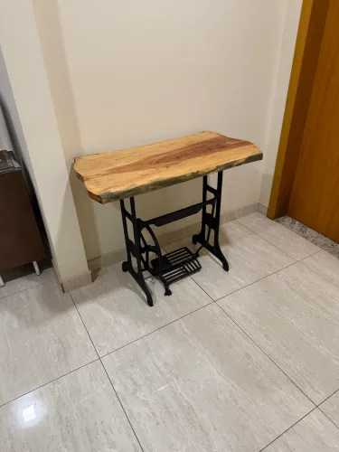 Aparador Pé de Máquina