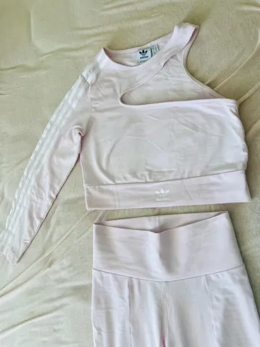 Blusa Adidas assimétrica P