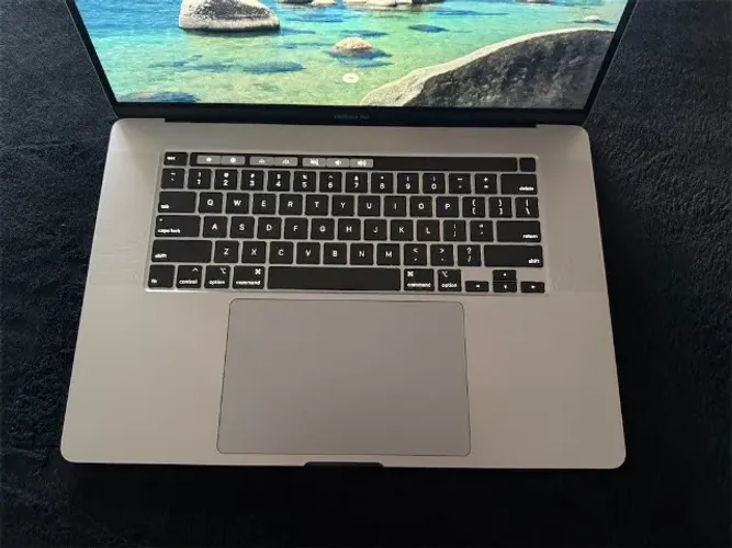 macbook pro 16 i9