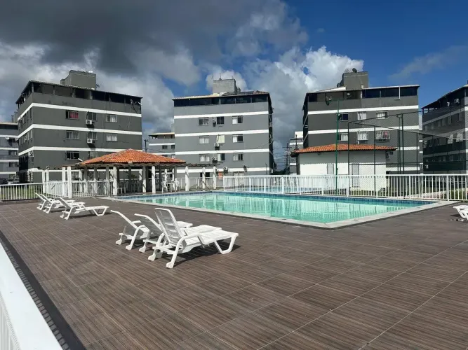 Vendo ou Alugo lindo Apartamento Mobiliado, 1 andar, Piscina em Camaçari-Bahia