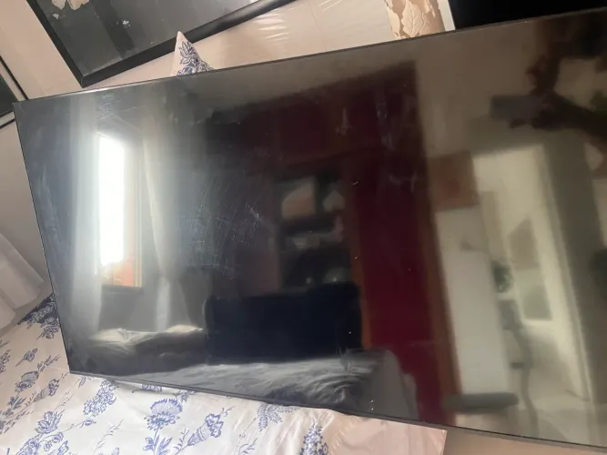 TV Samsung 50 polegadas retirada de peças