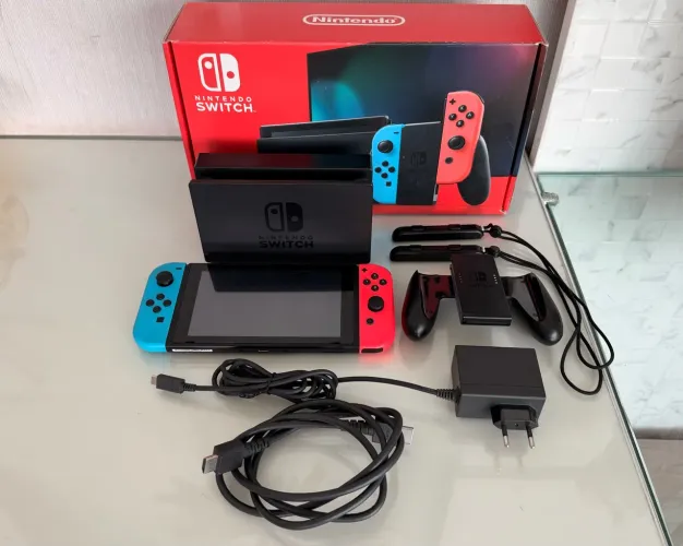 Nintendo Switch V2 Completo na Caixa