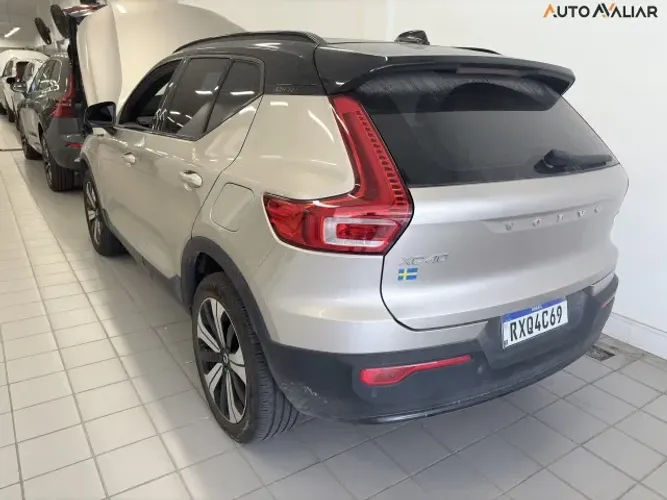 Volvo XC40 Recharge Plus (elétrico) 2023
