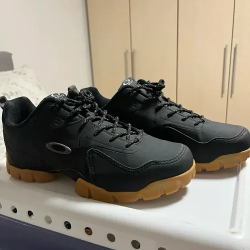 tenis oakley stratus