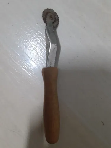 CARRETILHA ANTIGA. DÉCADA DE 40.