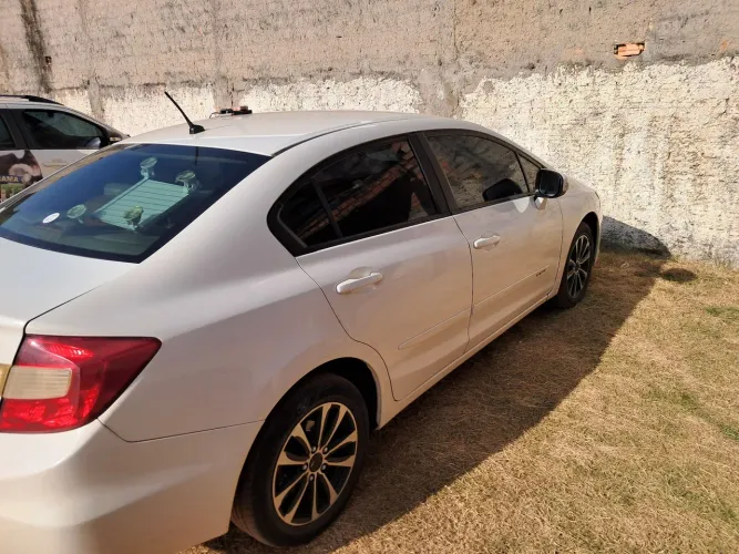 Honda Civic Sedan LXR 2.0 Flexone 16V Aut. 4P 2014
