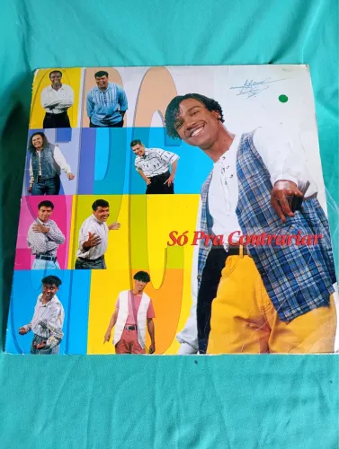 Disco de vinil só pra contrariar