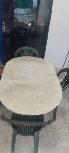 Vendo essa mesa de mármore