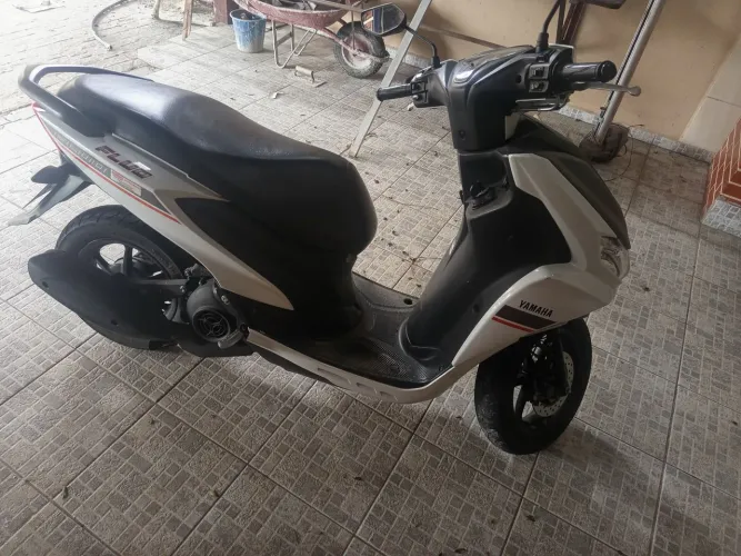 Vendo Yamaha fluo 125 2022/2023