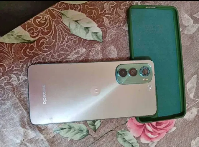 vendo moto Edge 30