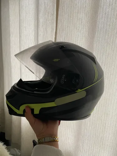 Capacete seminovo 