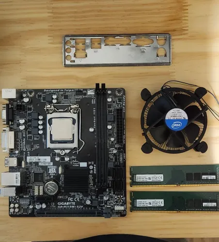 Lote de Informática: Kits Placa Mãe, Processadores Intel e Memórias RAM (DDR3/DDR4)