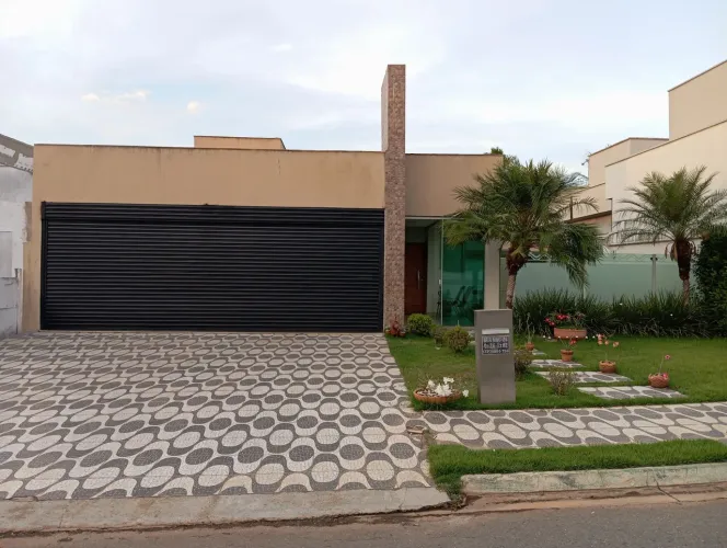 Porta de Enrolar Automática