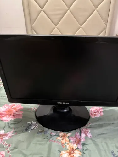 Monitor / televisão Samsung modelo T19B300LB
