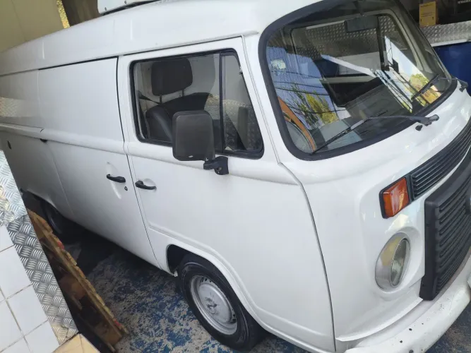 Volkswagen Kombi Furgão 1.4 MI Total Flex 8V 2012
