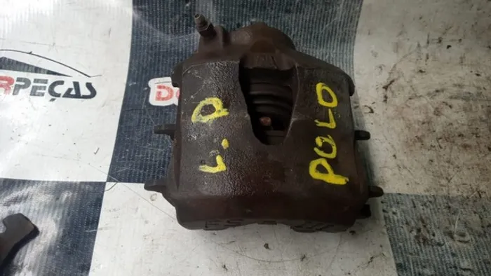 Pinça Dianteira Direita Golf