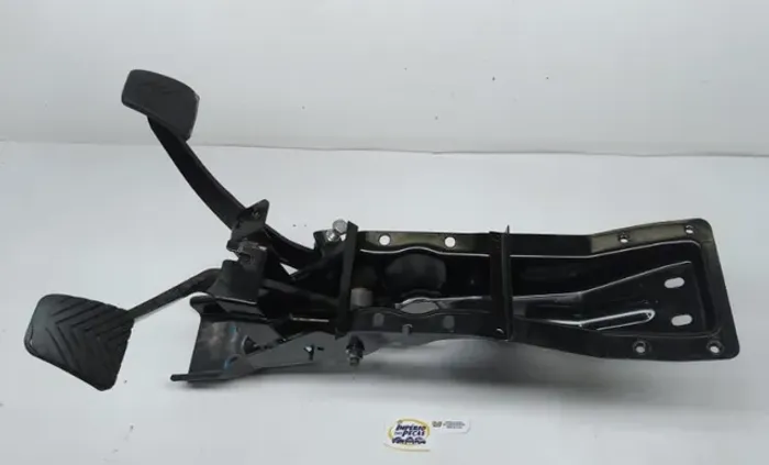 Conjunto Pedal Freio Embreagem Hyudai Hr 2.5 05/12 #32350