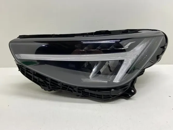 Farol Volvo C40 2022 2023 Esquerdo Com Led Sem Modulo