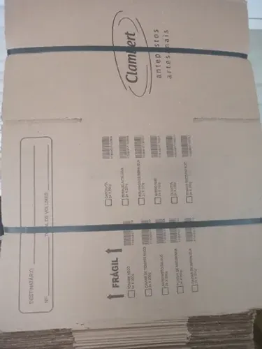 Embalagem caixa papelão nunca usada nova com marcas e logo