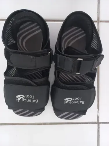 Sandália ortopédica pós cirúrgica