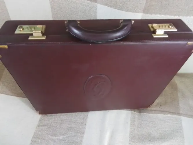 Pasta Cartier vintage original para colecionadores