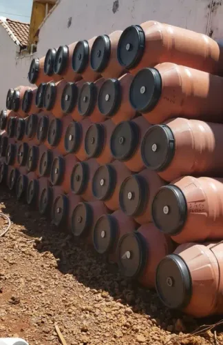 Bombona plástica 220L em Luziânia-Go 