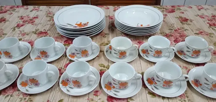 Jogo de aparelho de jantar e café com 36 peças