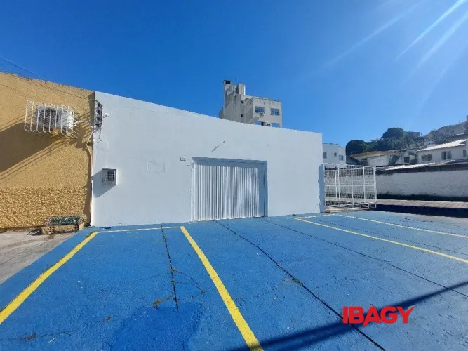 Oportunidade! Galpão em Estreito - Florianópolis