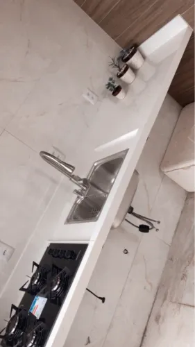 Pia de cozinha em porcelanato