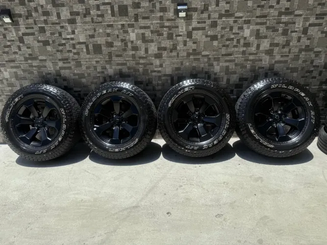 Aro 18 original ram 1500 rebel 6x139 Triton Pajero l200 
