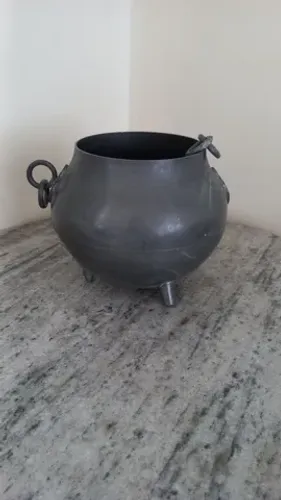 Peça vaso em estanho