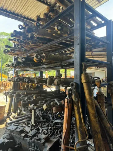 Cilindros Hidráulicos Escavadeiras