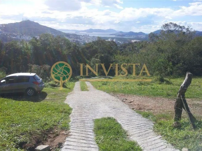 À venda | Terreno com 5.560 m² - Pantanal, em Florianópolis.