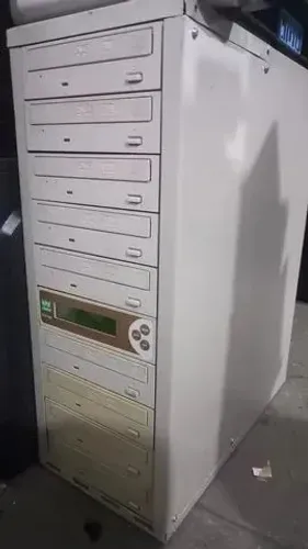 Duplicadora de CDs e DVD - controladora Witron 688