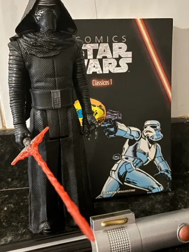 Star Wars: Espada, Boneco & HQ 
