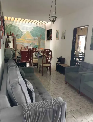 VENDE-SE NO DISTRITO (D)