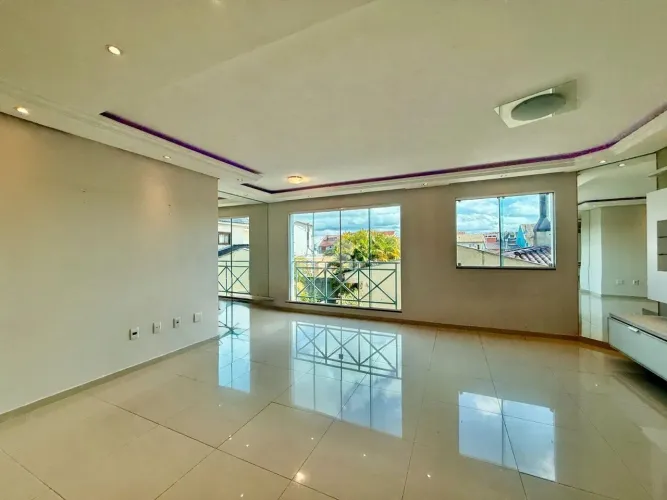 Casa em condomínio no Ecoville com 3 Dormitórios, suíte, vaga.