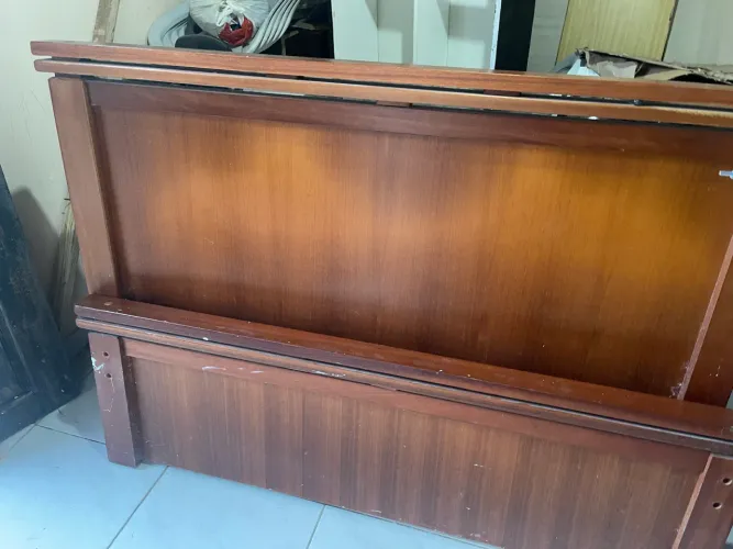 cama casal sem colchão usada