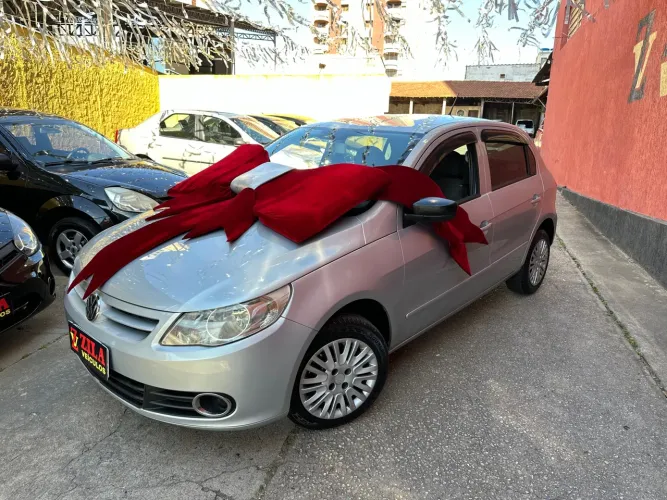 Gol G5 2009 1.0 flex / direção hidráulica / vidros elétricos / trava elétrica / som USB 