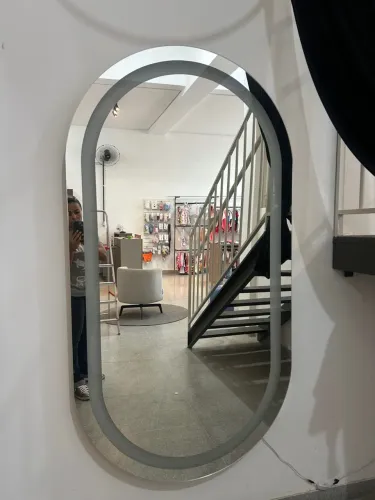 Espelho Oval com Iluminação LED