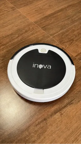 Aspirador pó robô com controle remoto