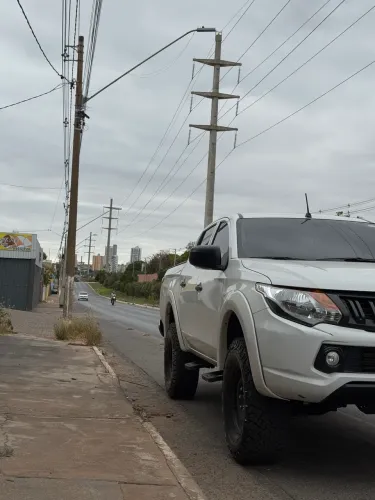 L200 Triton Sport GL MANUAL