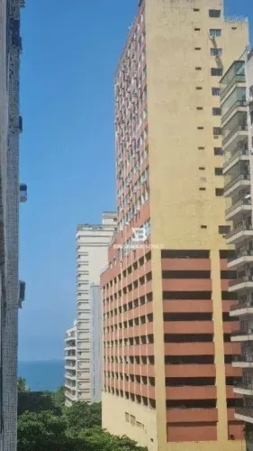 PRAIA PITANGUEIRAS, GARAGEM DEMARCADA, EXCELENTE LOCALIZAÇÃO, 100 METROS DA PRAIA, PRÉDIO