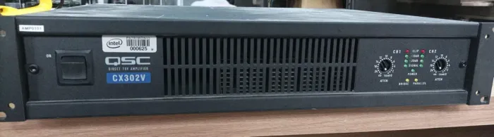 Amplificador de instalação QSC CX 302 2V