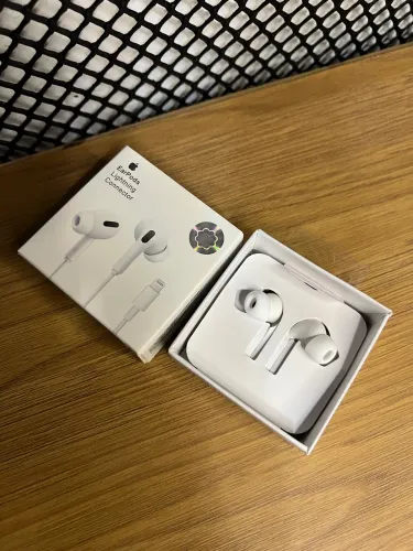 Fone de Ouvido entrada lightning P2 para Iphone e Android Microfone Bluetooth